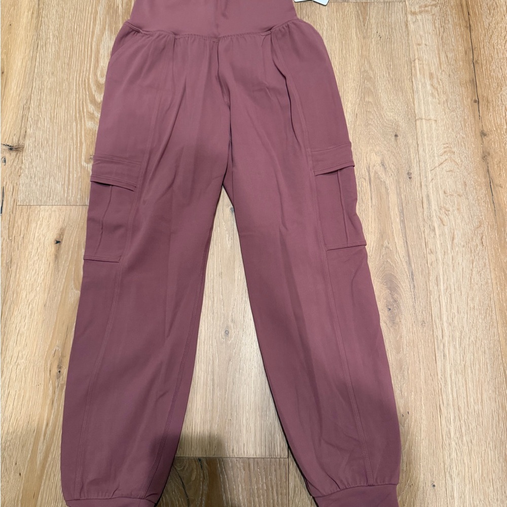 Athleta Women's Cargo Jogger Pants in Dusty Rose
